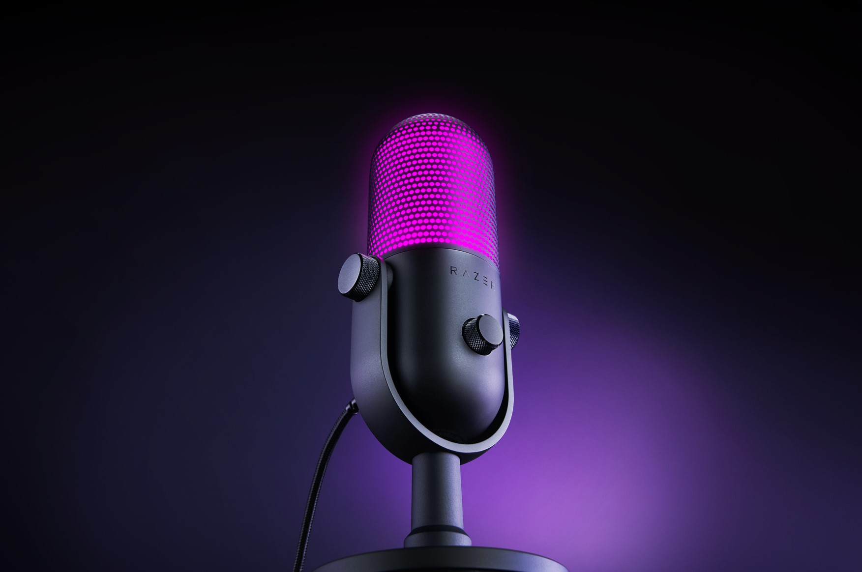 Razer Seiren Chroma V3 Microphone.jpg